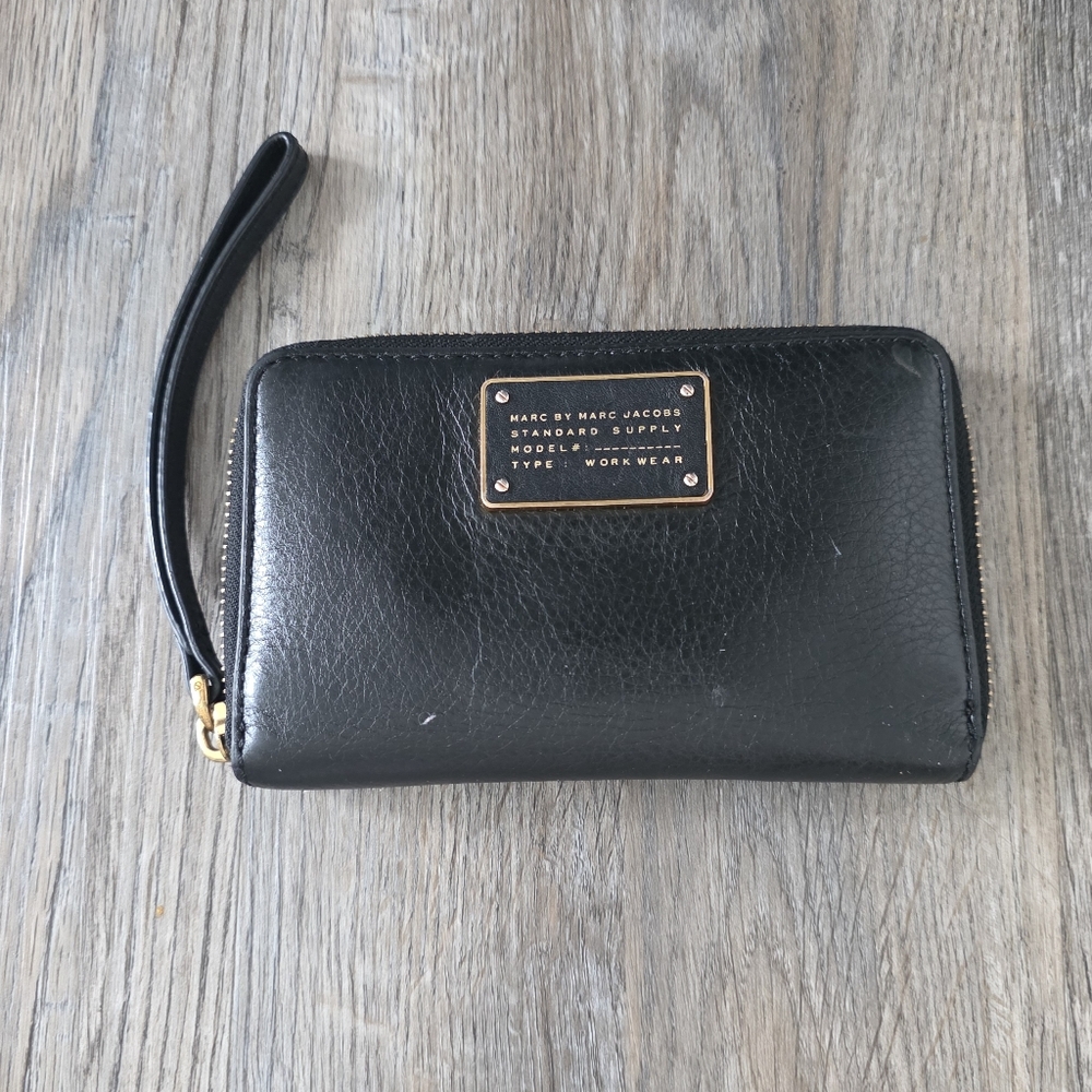 Marc by Marc Jacobs Women's Black Leather Wristlet Wallet